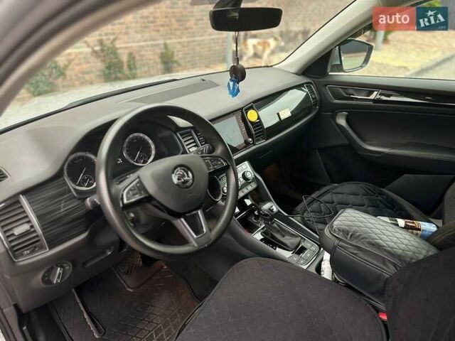 Серый Шкода Kodiaq, объемом двигателя 1.98 л и пробегом 38 тыс. км за 29999 $, фото 9 на Automoto.ua