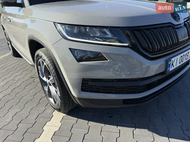 Серый Шкода Kodiaq, объемом двигателя 1.97 л и пробегом 215 тыс. км за 29700 $, фото 4 на Automoto.ua