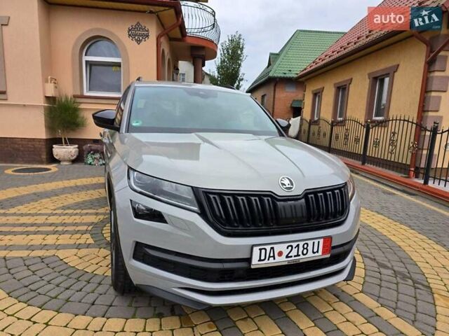 Серый Шкода Kodiaq, объемом двигателя 1.97 л и пробегом 193 тыс. км за 30700 $, фото 3 на Automoto.ua