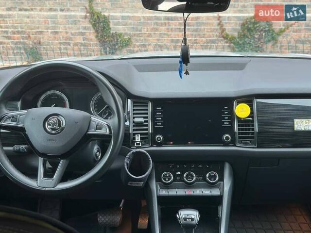 Серый Шкода Kodiaq, объемом двигателя 1.98 л и пробегом 38 тыс. км за 29999 $, фото 21 на Automoto.ua