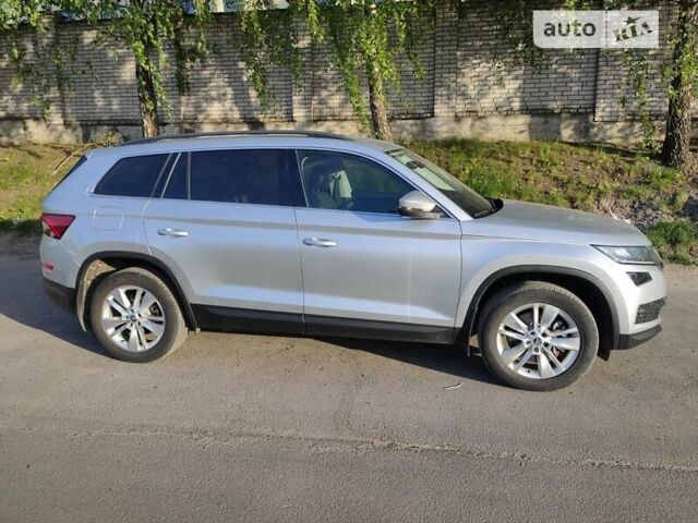 Серый Шкода Kodiaq, объемом двигателя 1.97 л и пробегом 52 тыс. км за 35800 $, фото 3 на Automoto.ua