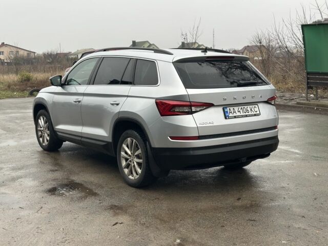Серый Шкода Kodiaq, объемом двигателя 2 л и пробегом 212 тыс. км за 27500 $, фото 4 на Automoto.ua