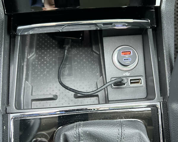 Серый Шкода Kodiaq, объемом двигателя 1.97 л и пробегом 162 тыс. км за 35000 $, фото 49 на Automoto.ua