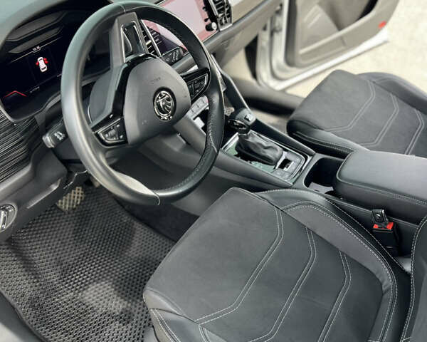 Серый Шкода Kodiaq, объемом двигателя 1.97 л и пробегом 157 тыс. км за 35000 $, фото 37 на Automoto.ua
