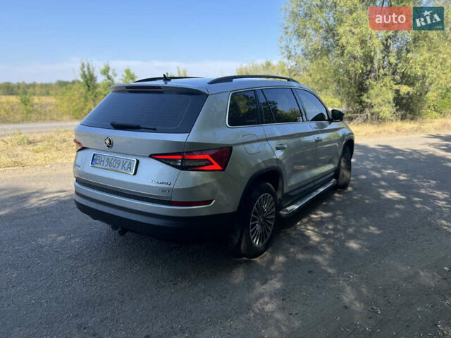 Серый Шкода Kodiaq, объемом двигателя 1.97 л и пробегом 165 тыс. км за 29000 $, фото 4 на Automoto.ua