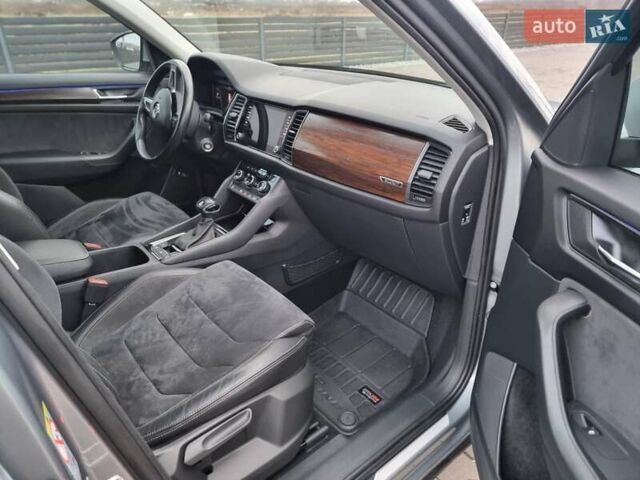 Серый Шкода Kodiaq, объемом двигателя 1.97 л и пробегом 207 тыс. км за 27900 $, фото 11 на Automoto.ua