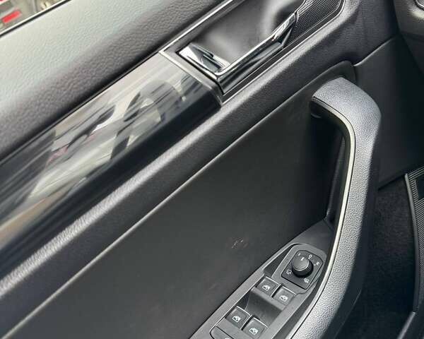 Шкода Kodiaq 2019 в Полтаве на Automoto.ua Серый Шкода Kodiaq, объемом двигателя 1.98 л и пробегом 100 тыс. км за 27500 $, фото 25 на Automoto.ua