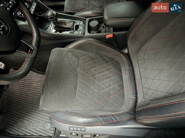 Серый Шкода Kodiaq, объемом двигателя 2 л и пробегом 210 тыс. км за 31500 $, фото 31 на Automoto.ua