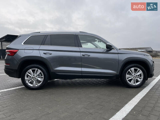 Серый Шкода Kodiaq, объемом двигателя 1.97 л и пробегом 227 тыс. км за 23999 $, фото 3 на Automoto.ua