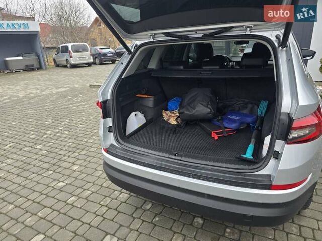 Серый Шкода Kodiaq, объемом двигателя 1.98 л и пробегом 215 тыс. км за 25300 $, фото 19 на Automoto.ua