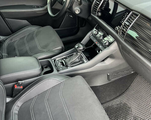 Серый Шкода Kodiaq, объемом двигателя 1.97 л и пробегом 157 тыс. км за 35000 $, фото 34 на Automoto.ua