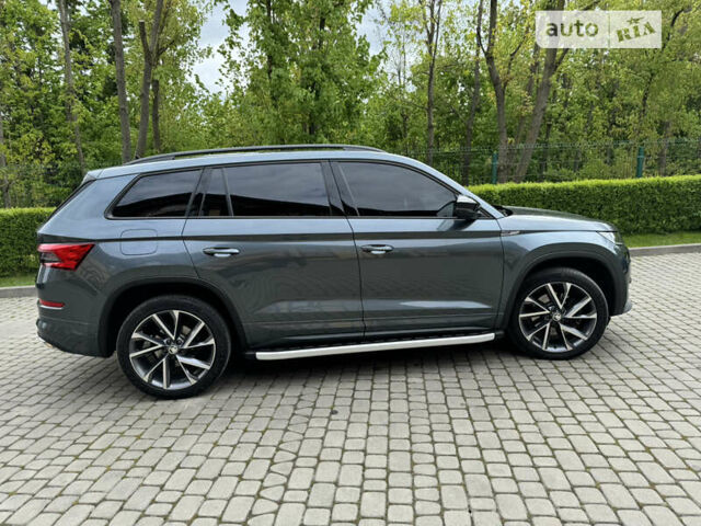 Серый Шкода Kodiaq, объемом двигателя 1.97 л и пробегом 247 тыс. км за 32700 $, фото 3 на Automoto.ua