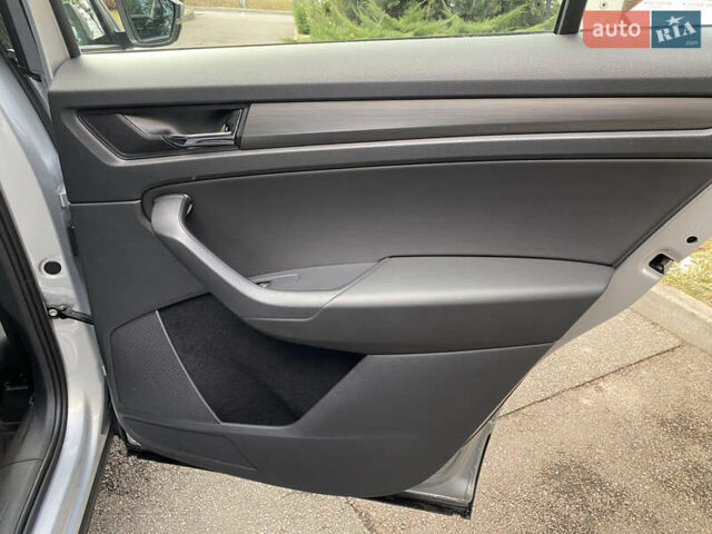 Сірий Шкода Kodiaq, об'ємом двигуна 1.98 л та пробігом 91 тис. км за 27500 $, фото 17 на Automoto.ua
