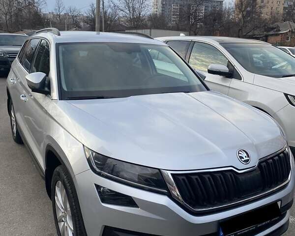 Серый Шкода Kodiaq, объемом двигателя 1.97 л и пробегом 168 тыс. км за 29000 $, фото 3 на Automoto.ua