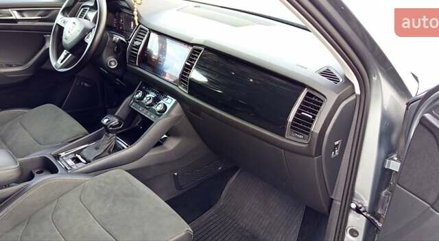 Серый Шкода Kodiaq, объемом двигателя 1.97 л и пробегом 218 тыс. км за 28500 $, фото 14 на Automoto.ua