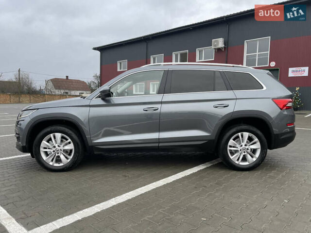 Серый Шкода Kodiaq, объемом двигателя 1.97 л и пробегом 227 тыс. км за 23999 $, фото 2 на Automoto.ua