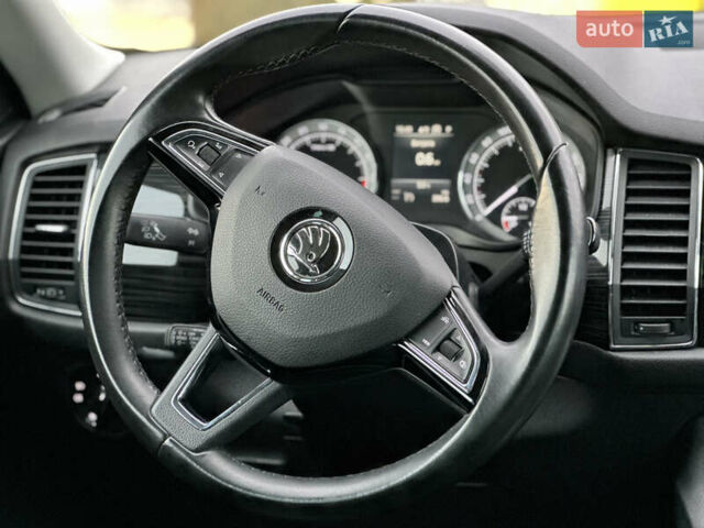 Сірий Шкода Kodiaq, об'ємом двигуна 2 л та пробігом 237 тис. км за 26499 $, фото 46 на Automoto.ua