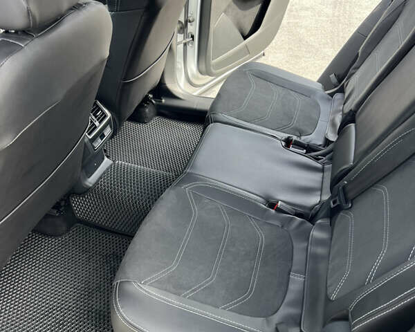 Серый Шкода Kodiaq, объемом двигателя 1.97 л и пробегом 162 тыс. км за 35000 $, фото 54 на Automoto.ua