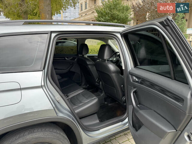 Серый Шкода Kodiaq, объемом двигателя 1.98 л и пробегом 125 тыс. км за 27000 $, фото 15 на Automoto.ua