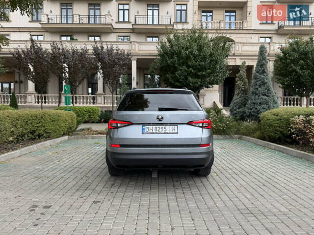 Серый Шкода Kodiaq, объемом двигателя 1.98 л и пробегом 125 тыс. км за 27000 $, фото 6 на Automoto.ua