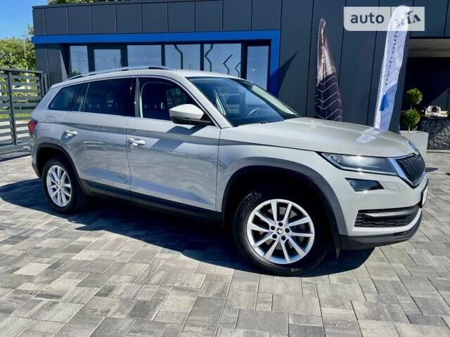 Сірий Шкода Kodiaq, об'ємом двигуна 2 л та пробігом 123 тис. км за 31999 $, фото 2 на Automoto.ua