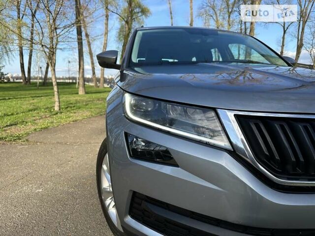 Сірий Шкода Kodiaq, об'ємом двигуна 1.98 л та пробігом 77 тис. км за 26999 $, фото 6 на Automoto.ua