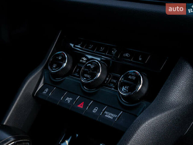 Серый Шкода Kodiaq, объемом двигателя 2 л и пробегом 92 тыс. км за 34999 $, фото 63 на Automoto.ua