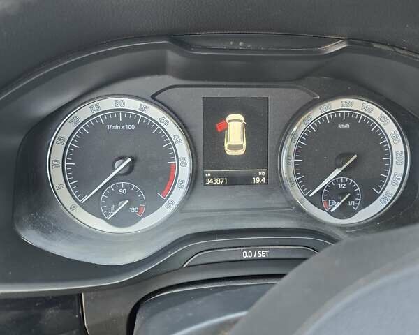 Серый Шкода Kodiaq, объемом двигателя 1.97 л и пробегом 348 тыс. км за 25500 $, фото 8 на Automoto.ua