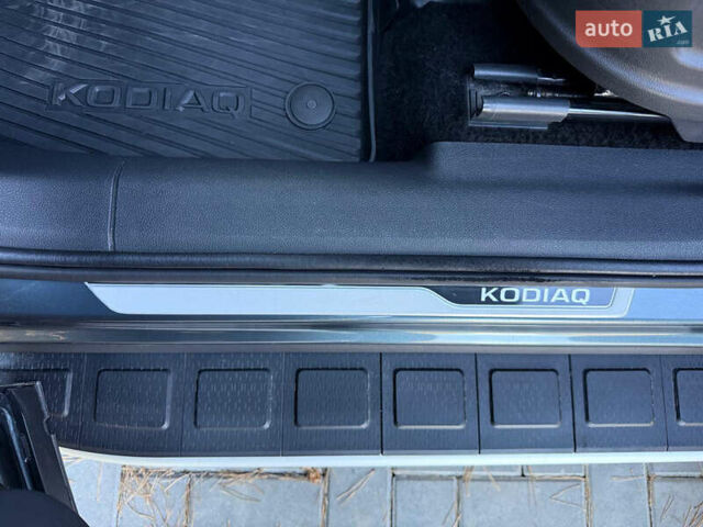 Серый Шкода Kodiaq, объемом двигателя 1.97 л и пробегом 264 тыс. км за 29400 $, фото 18 на Automoto.ua