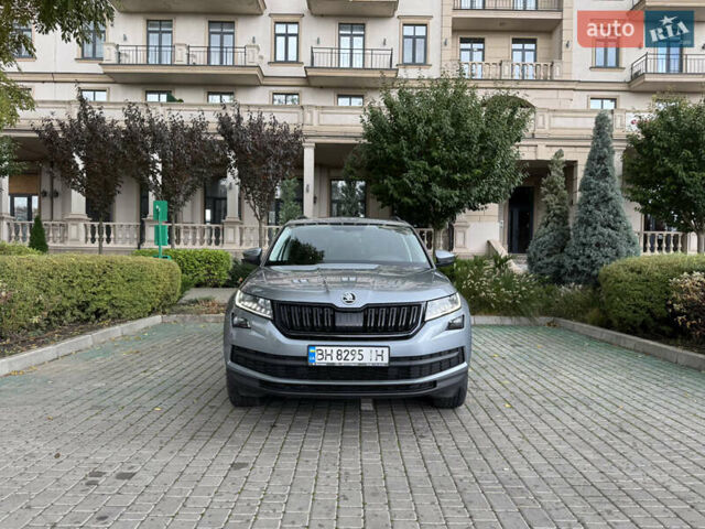 Серый Шкода Kodiaq, объемом двигателя 1.98 л и пробегом 125 тыс. км за 27000 $, фото 1 на Automoto.ua