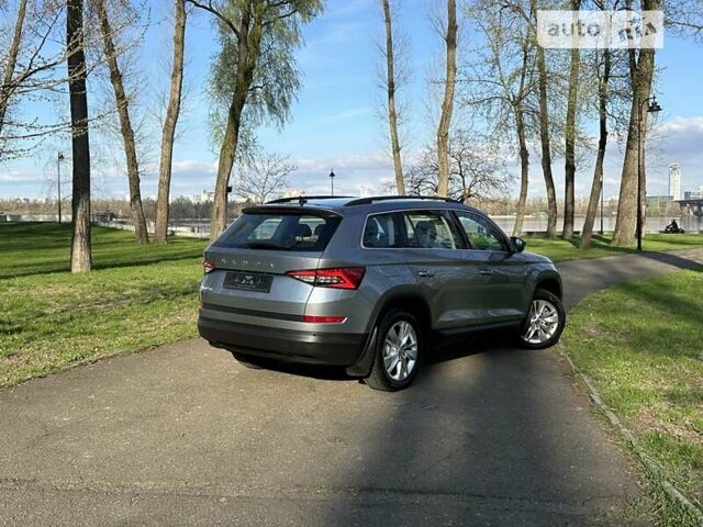 Сірий Шкода Kodiaq, об'ємом двигуна 1.98 л та пробігом 77 тис. км за 26999 $, фото 22 на Automoto.ua