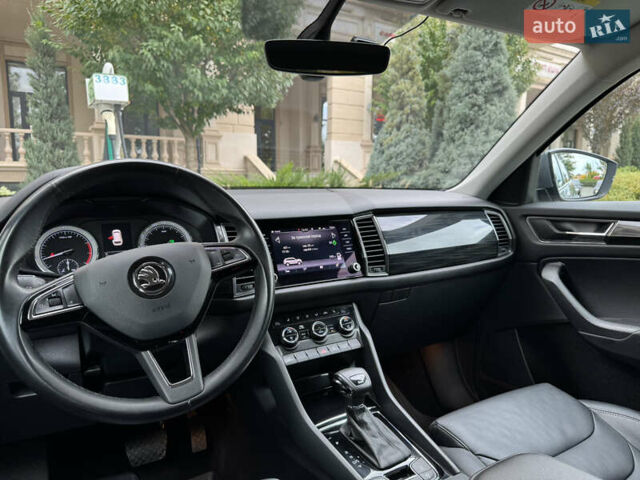 Серый Шкода Kodiaq, объемом двигателя 1.98 л и пробегом 125 тыс. км за 27000 $, фото 13 на Automoto.ua