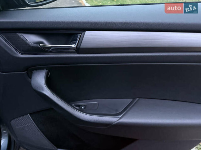 Сірий Шкода Kodiaq, об'ємом двигуна 1.97 л та пробігом 243 тис. км за 23500 $, фото 12 на Automoto.ua