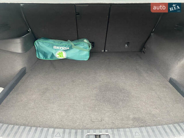 Сірий Шкода Kodiaq, об'ємом двигуна 1.98 л та пробігом 91 тис. км за 27500 $, фото 20 на Automoto.ua