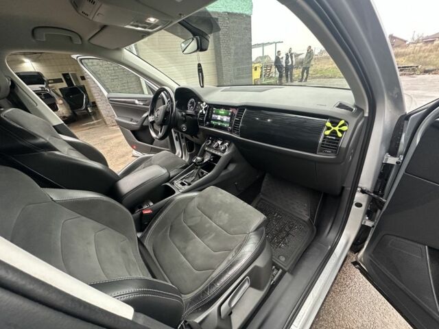 Серый Шкода Kodiaq, объемом двигателя 2 л и пробегом 212 тыс. км за 27500 $, фото 2 на Automoto.ua