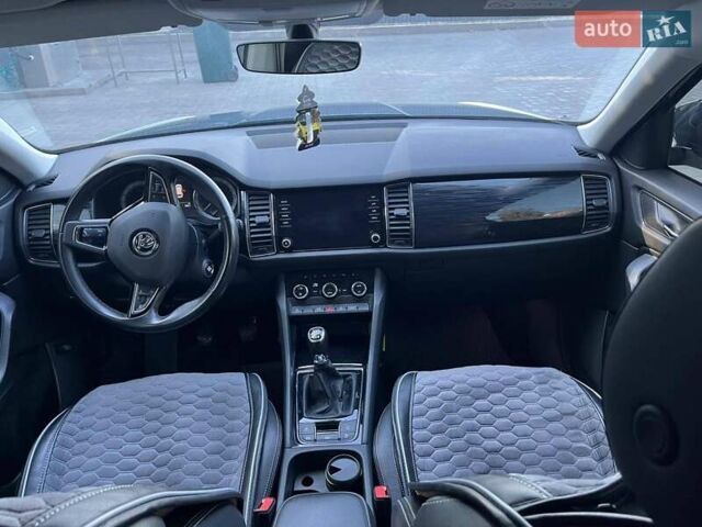Серый Шкода Kodiaq, объемом двигателя 1.97 л и пробегом 96 тыс. км за 28800 $, фото 10 на Automoto.ua