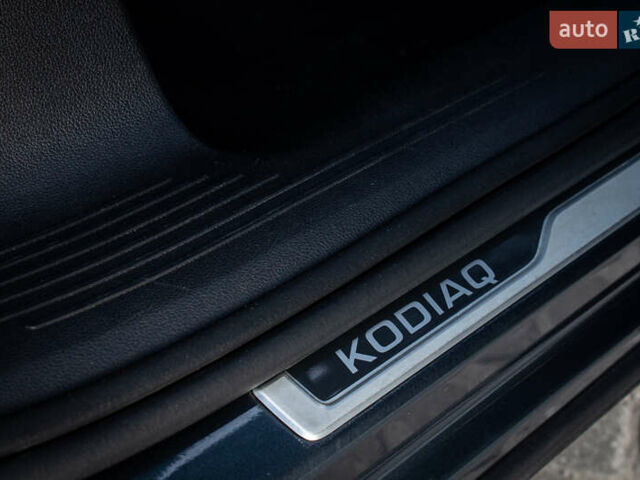 Серый Шкода Kodiaq, объемом двигателя 2 л и пробегом 92 тыс. км за 34999 $, фото 56 на Automoto.ua