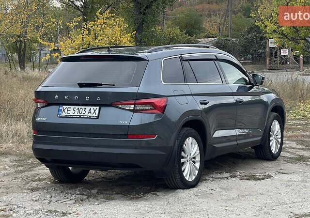Серый Шкода Kodiaq, объемом двигателя 2 л и пробегом 56 тыс. км за 31900 $, фото 4 на Automoto.ua
