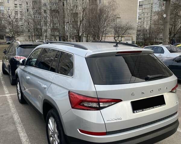 Серый Шкода Kodiaq, объемом двигателя 1.97 л и пробегом 168 тыс. км за 29000 $, фото 6 на Automoto.ua