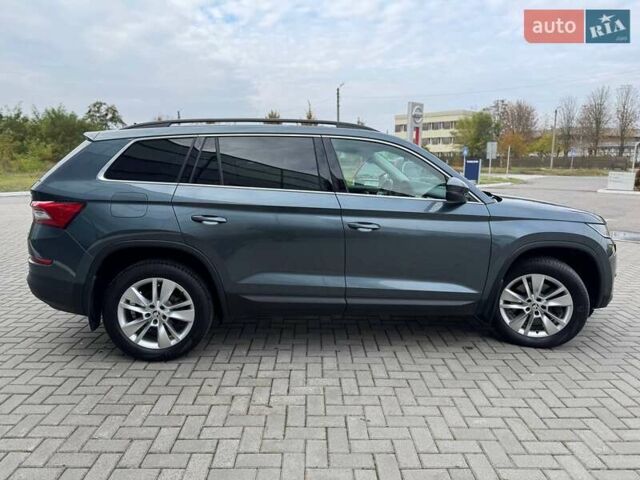 Шкода Kodiaq 2019 в Полтаве на Automoto.ua Серый Шкода Kodiaq, объемом двигателя 1.98 л и пробегом 100 тыс. км за 27500 $, фото 2 на Automoto.ua