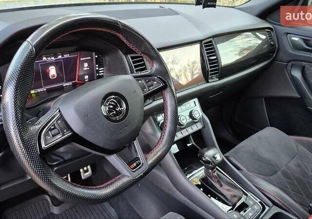 Серый Шкода Kodiaq, объемом двигателя 1.97 л и пробегом 222 тыс. км за 35700 $, фото 16 на Automoto.ua