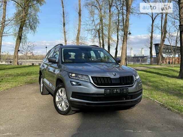 Сірий Шкода Kodiaq, об'ємом двигуна 1.98 л та пробігом 77 тис. км за 26999 $, фото 5 на Automoto.ua