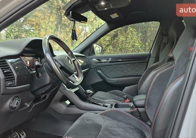 Серый Шкода Kodiaq, объемом двигателя 1.97 л и пробегом 222 тыс. км за 35700 $, фото 14 на Automoto.ua