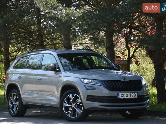 Серый Шкода Kodiaq, объемом двигателя 2 л и пробегом 140 тыс. км за 33900 $, фото 1 на Automoto.ua