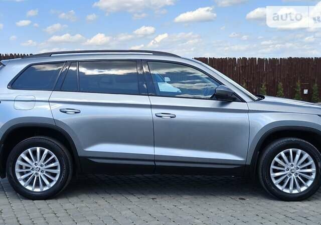 Сірий Шкода Kodiaq, об'ємом двигуна 2 л та пробігом 108 тис. км за 28999 $, фото 4 на Automoto.ua