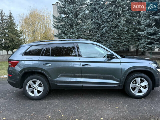 Сірий Шкода Kodiaq, об'ємом двигуна 1.97 л та пробігом 243 тис. км за 23500 $, фото 4 на Automoto.ua
