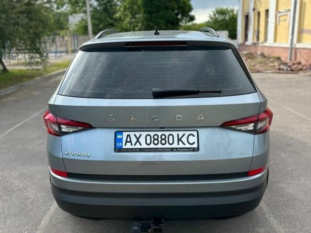 Серый Шкода Kodiaq, объемом двигателя 2 л и пробегом 205 тыс. км за 28000 $, фото 2 на Automoto.ua