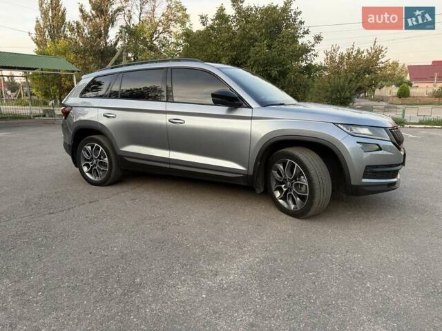 Сірий Шкода Kodiaq, об'ємом двигуна 1.97 л та пробігом 161 тис. км за 32500 $, фото 3 на Automoto.ua