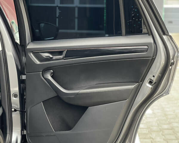 Серый Шкода Kodiaq, объемом двигателя 1.97 л и пробегом 227 тыс. км за 23999 $, фото 49 на Automoto.ua