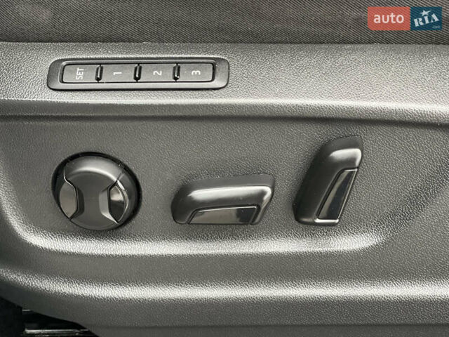 Серый Шкода Kodiaq, объемом двигателя 1.97 л и пробегом 227 тыс. км за 23999 $, фото 24 на Automoto.ua